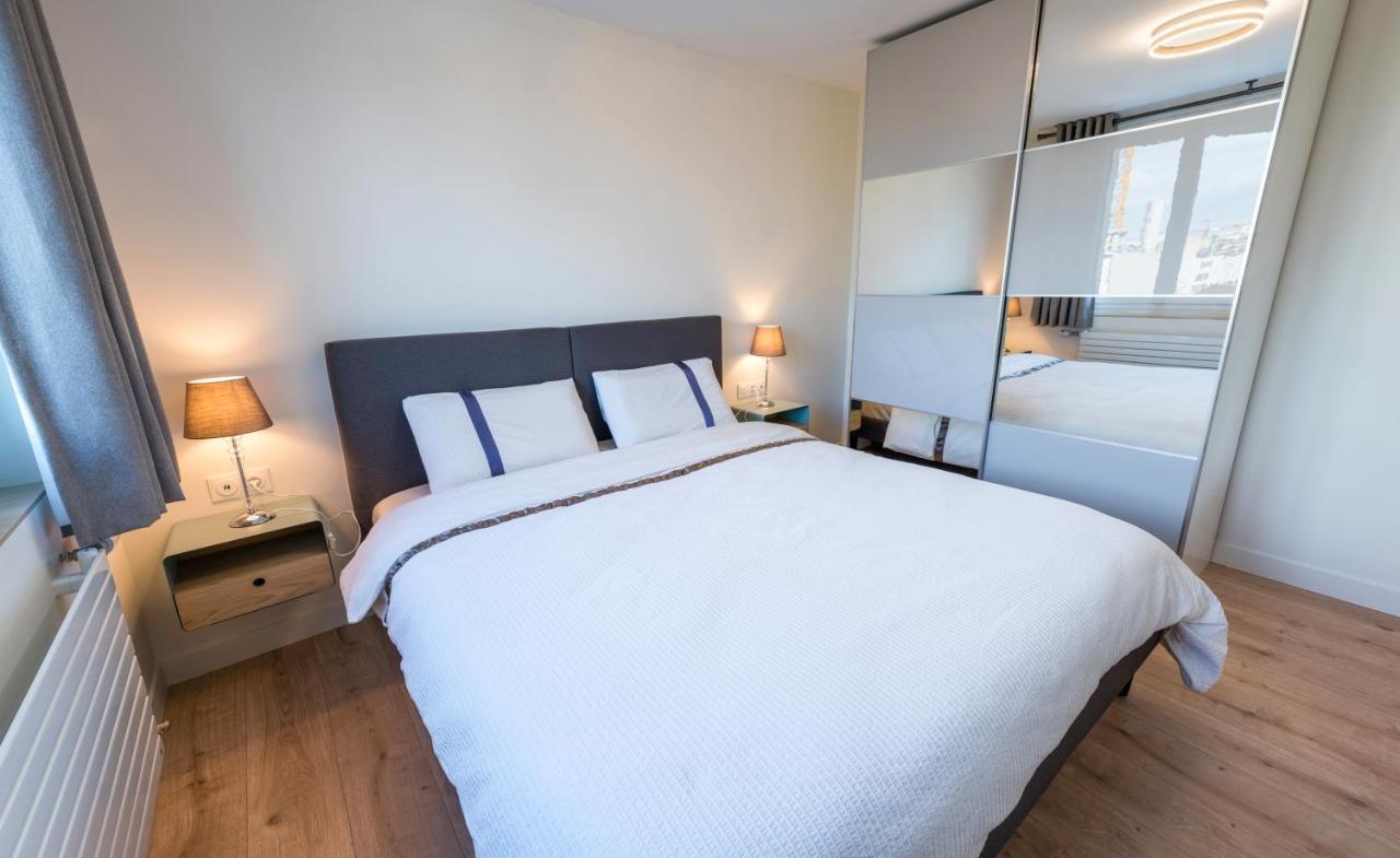 브론 T2 De Standing Climatise Avec Parking Prive, Tram T2 T5, Hopitaux Est 아파트 외부 사진